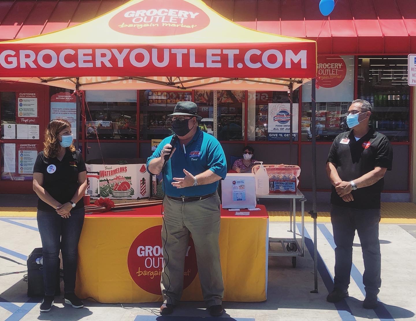 David Ubersax at Grocery Outlet Ribbon Cutting